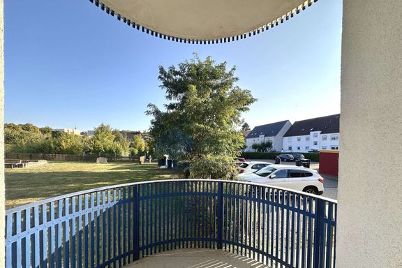 Wohnung mit Balkon im Hochparterre in gepflegter Anlage