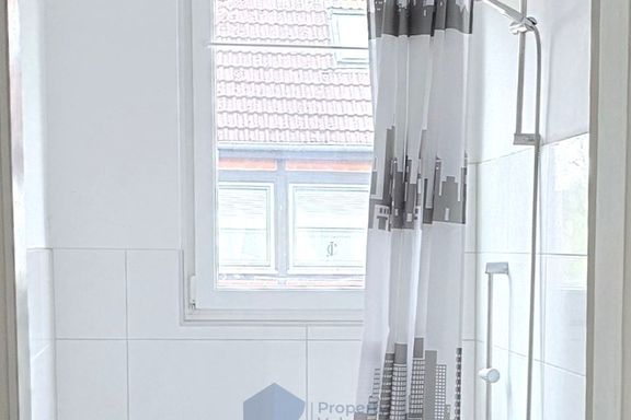 Moderne gepflegte 2-Zimmer-Wohnung im 1. OG im Zentrum von Großburgwedel