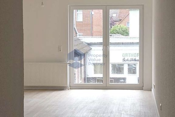 Modern, hell, großzügig: Stilvolle 2-Zimmer-Wohnung mit offenem Wohn-Essbereich