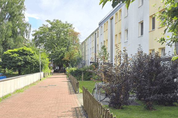 Helle Wohnung +Westbalkon +ruhige Umgebung +TG-Stellplatz mit Gebäudeanschluss