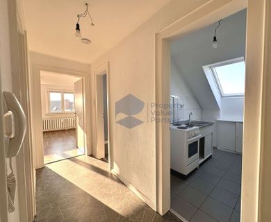 Helle Dachgeschosswohnung mit Ausblick