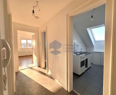 Helle Dachgeschosswohnung mit Ausblick