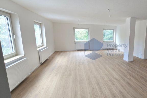 Gro&szlig;z&uuml;gig, modern, repr&auml;sentativ: Traumhafte Wohnung mit drei Schlafzimmern und XXL-Wohnbereich