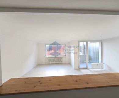 Offene 2-Zimmer-Wohnung mit Loggia