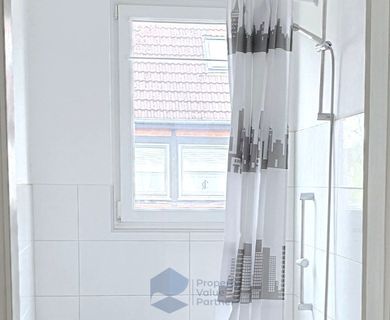 Moderne gepflegte 2-Zimmer-Wohnung im 1. OG im Zentrum von Großburgwedel