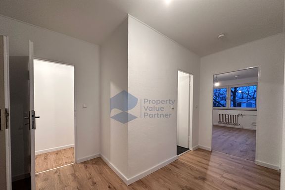 Vollst&auml;ndig sanierte 2-Zimmer-Wohnung im 3. Obergeschoss mit Loggia