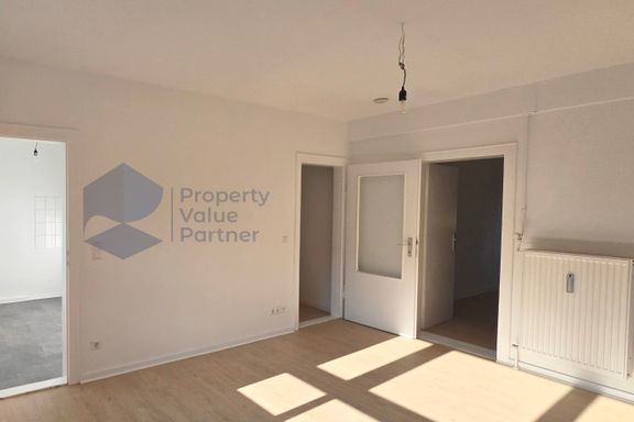 Helle gepflegte Wohnung mit Balkon