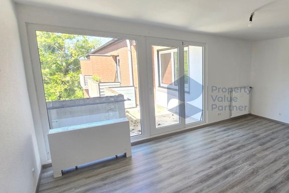 Grünlage: Gut geschnittene 3-Zimmer-DG-Wohnung mit toller Aussicht