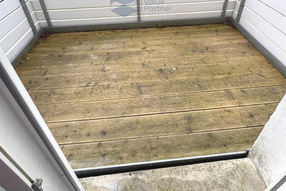 Helle sanierte Wohnung mit Balkon
