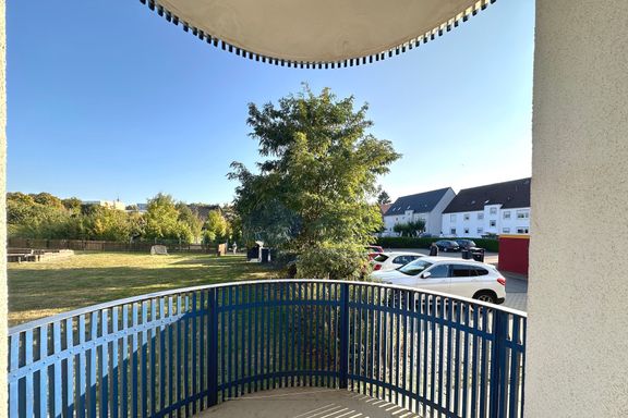 Wohnung mit Balkon im Hochparterre in gepflegter Anlage